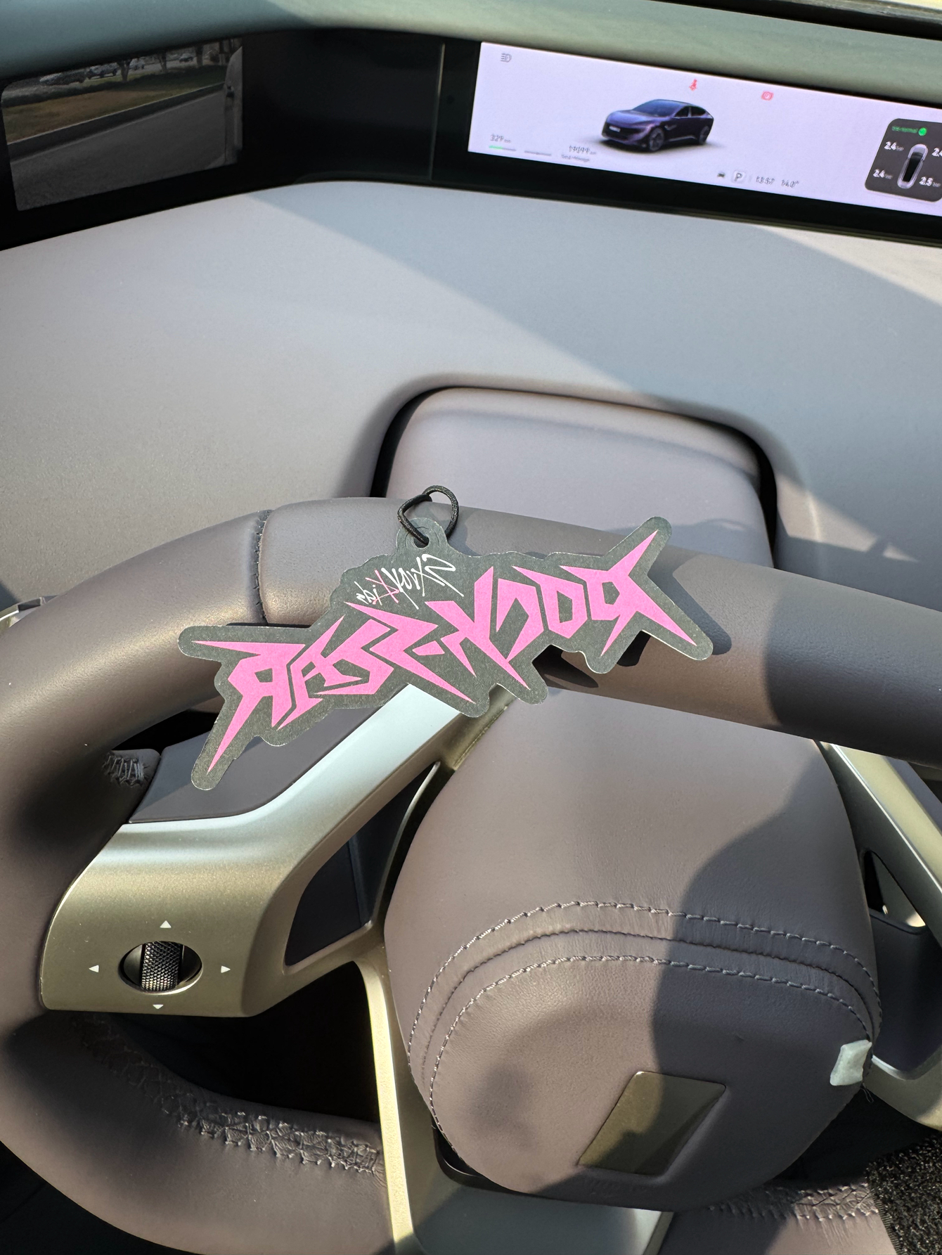 Home Fragrance English Pear And Freesia - Kpop Style Graffiti Car Air Freshener